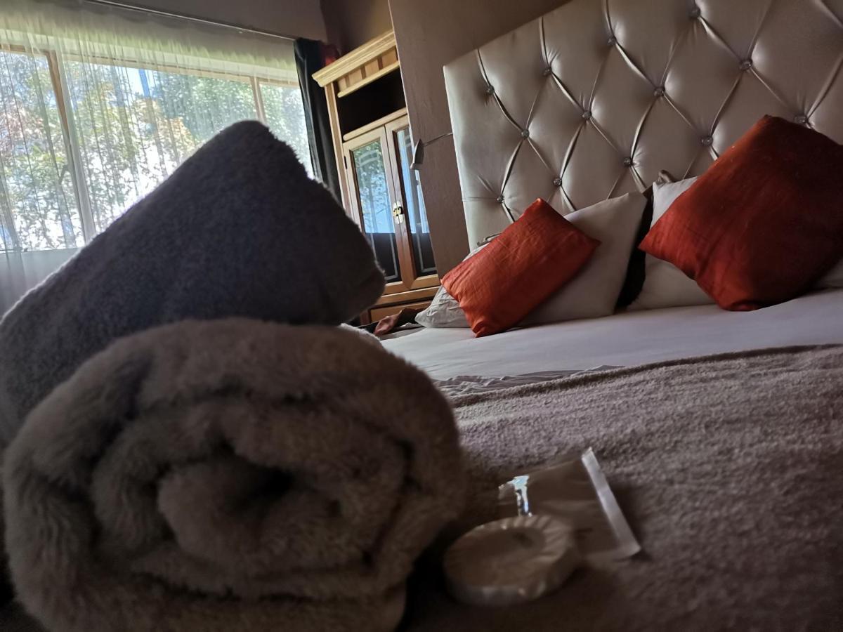 Guest Lodge On The Edge 스톰스리비에르 외부 사진